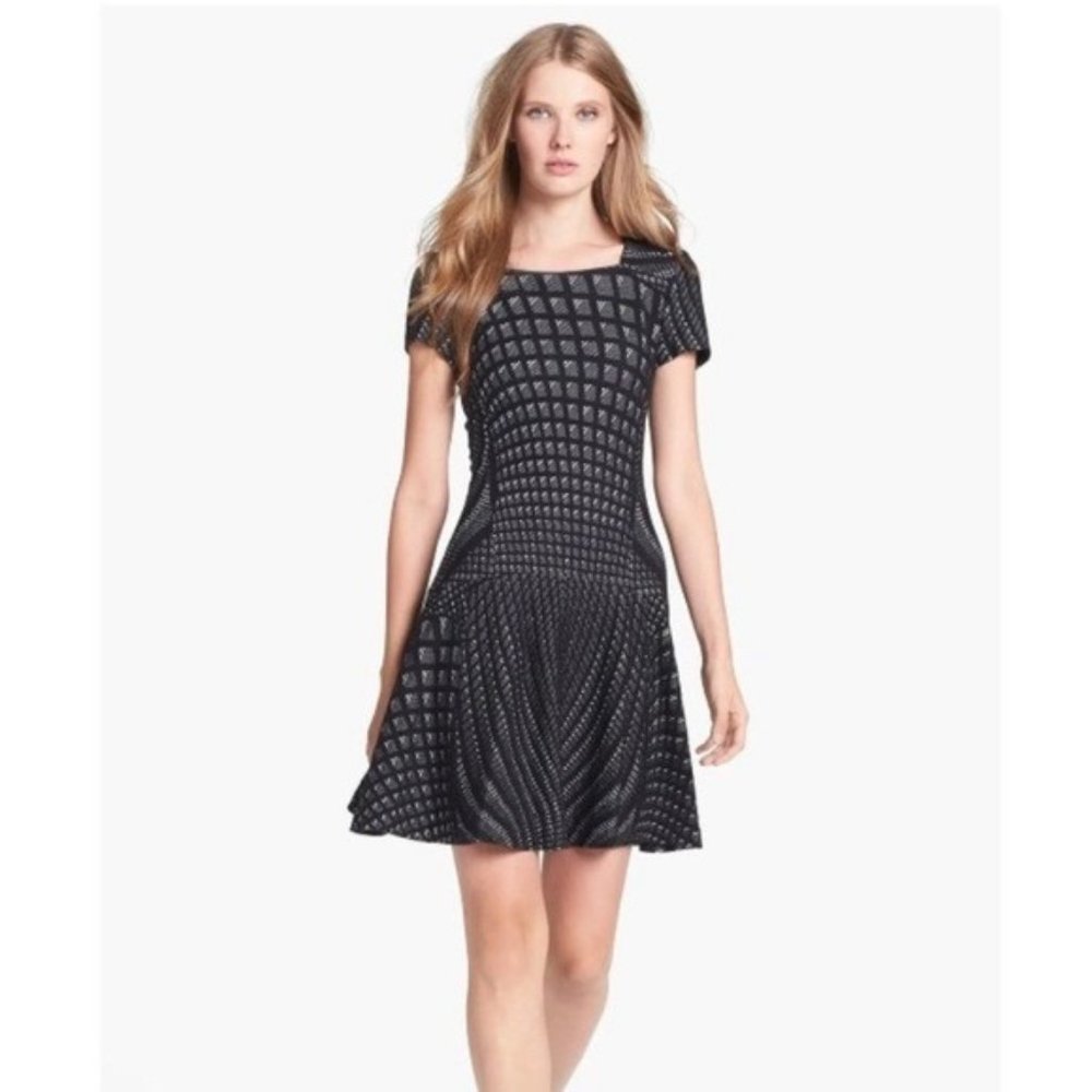 Diane Von Furstenberg Black and White Patterned Midi Dress